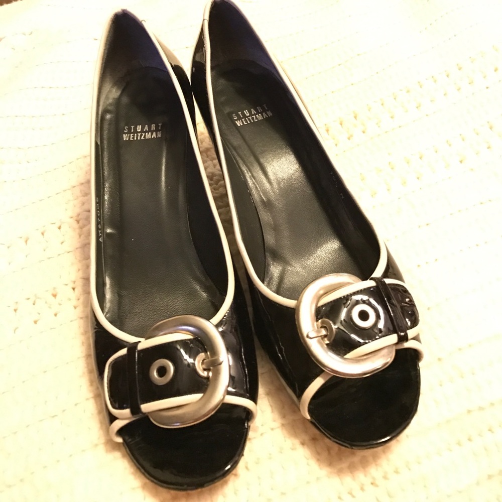 Stuart Weitzman Size 10.5 M wedged heel shoe