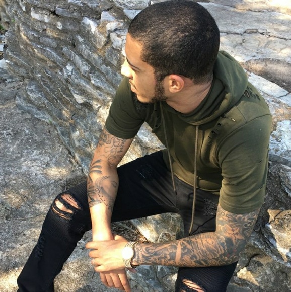 Short Sleeve scalloped slash hoodie - Picture 2 of 3