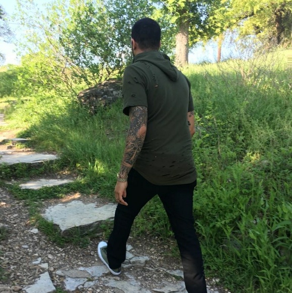 Short Sleeve scalloped slash hoodie - Picture 3 of 3