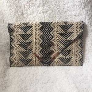 Black and Tan Clutch 🖤