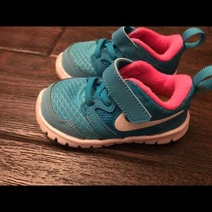 Toddler girls shoes NIKE