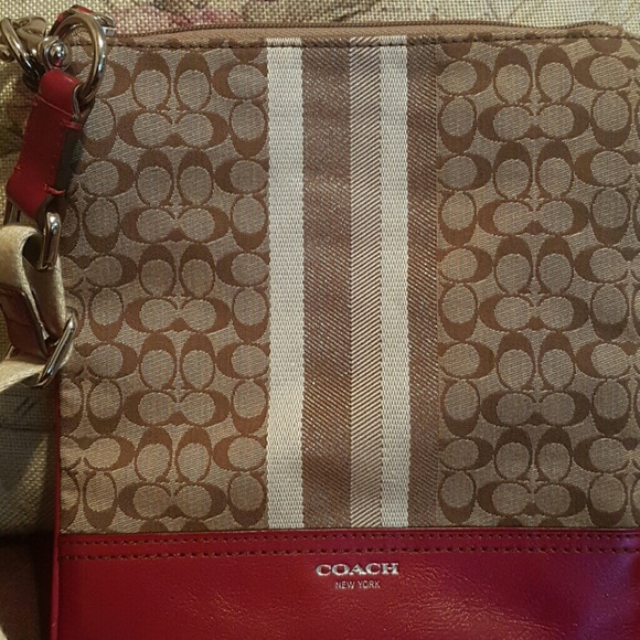 SOLD Coach crossbody bag - Picture 2 of 4