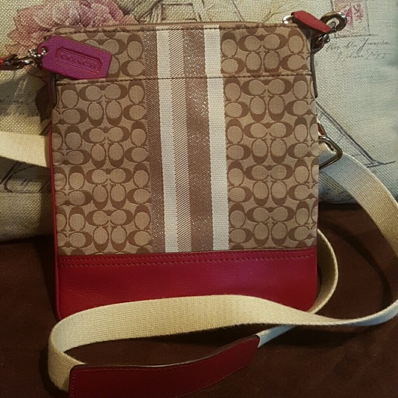 SOLD Coach crossbody bag - Picture 3 of 4