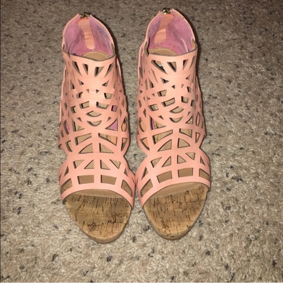 Coral Wedges - Picture 1 of 2