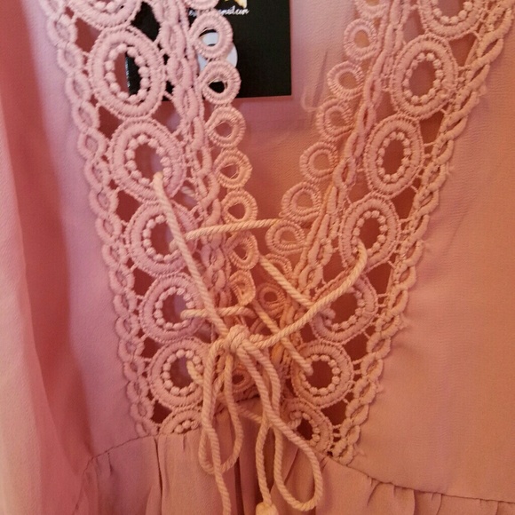 💕ONE LEFT💕SPRING17 Pink Blouse - Picture 5 of 5