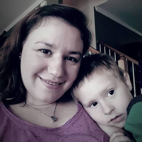 Meet your Posher, Traci - Picture 1 of 1