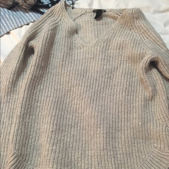 grey sweater - Picture 1 of 2