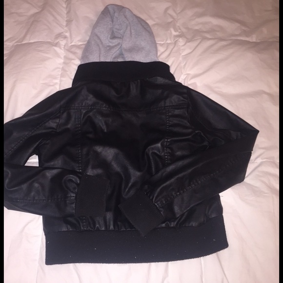 Leather Jacket with Grey Sweater Lining - Picture 3 of 4