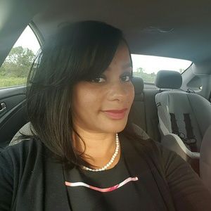 Meet your Posher, Deidra