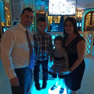 Meet your Posher, Lora