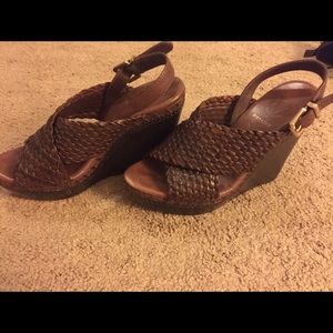 VC signature Vince Camuto wedges