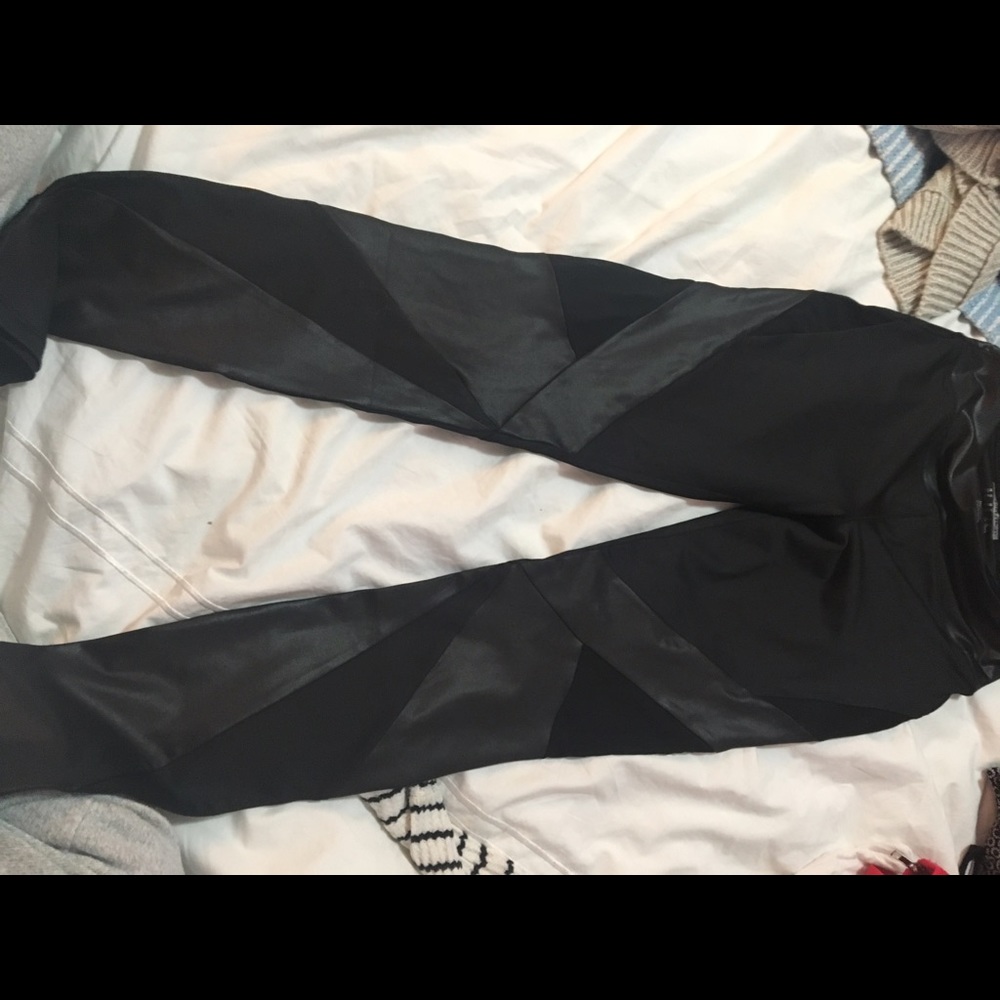 black leggings