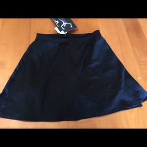 Motion Wear new child's black dance skort Large