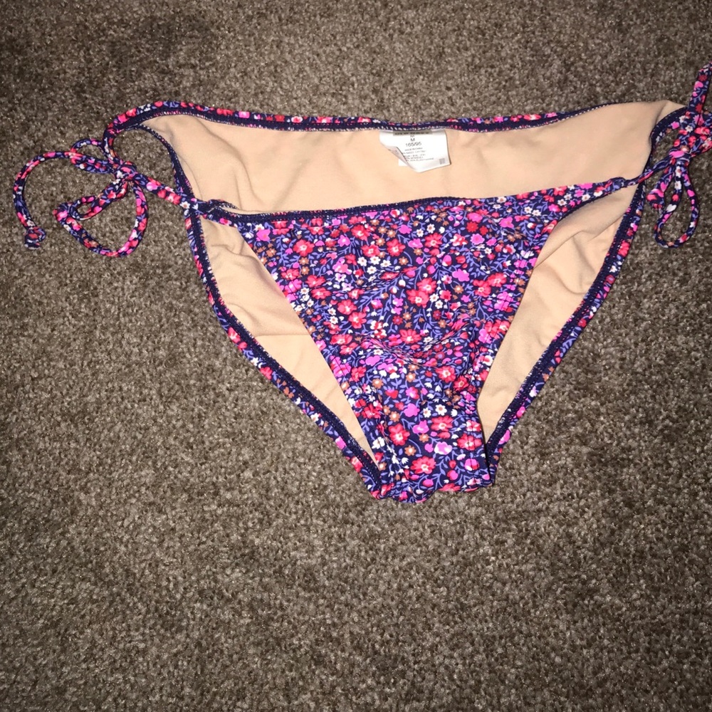 Swimsuit bottoms