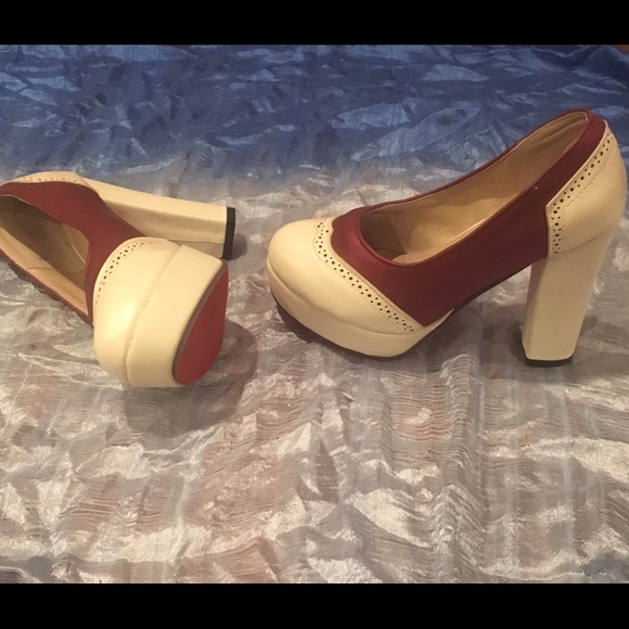 Retro platform heels - Picture 2 of 3
