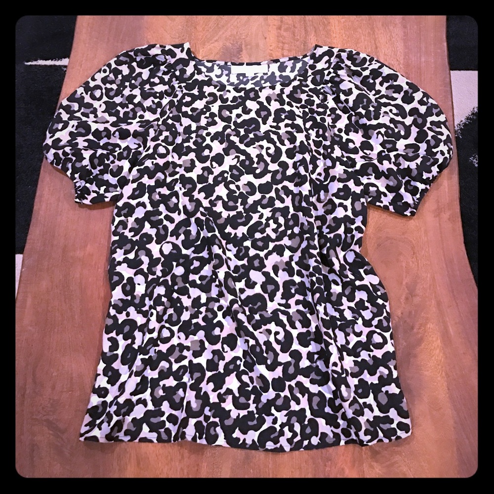 Women's Ann Taylor Loft blouse. Size small.