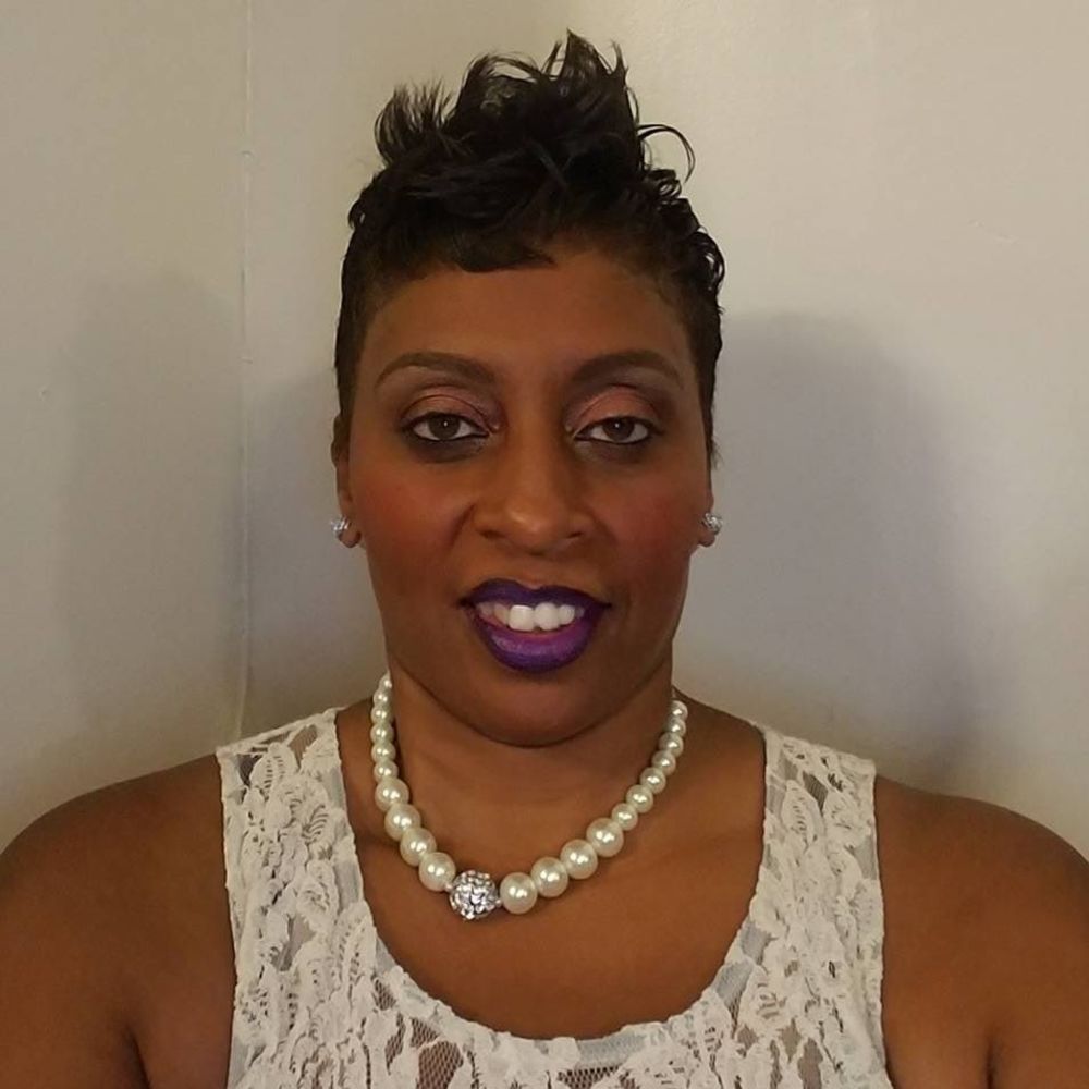 Meet your Posher, Mae