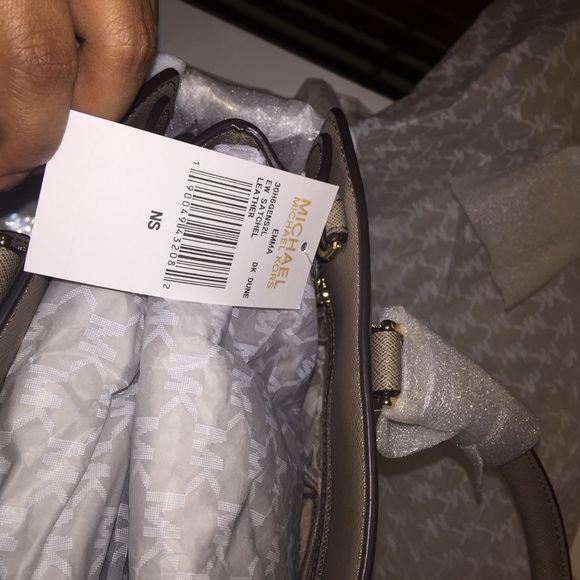 Michael Kors "Emma" satchel in Dark Dune - Picture 5 of 8