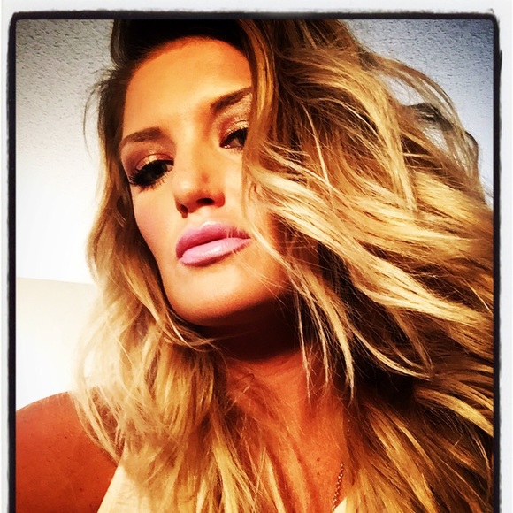 Meet your Posher, Ashley - Picture 3 of 4