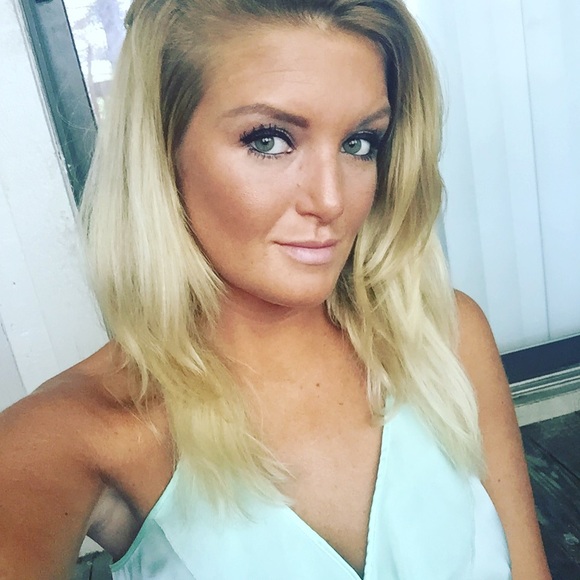 Meet your Posher, Ashley - Picture 4 of 4