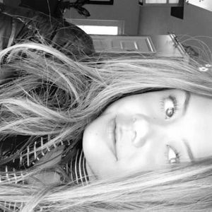 Meet your Posher, Maya