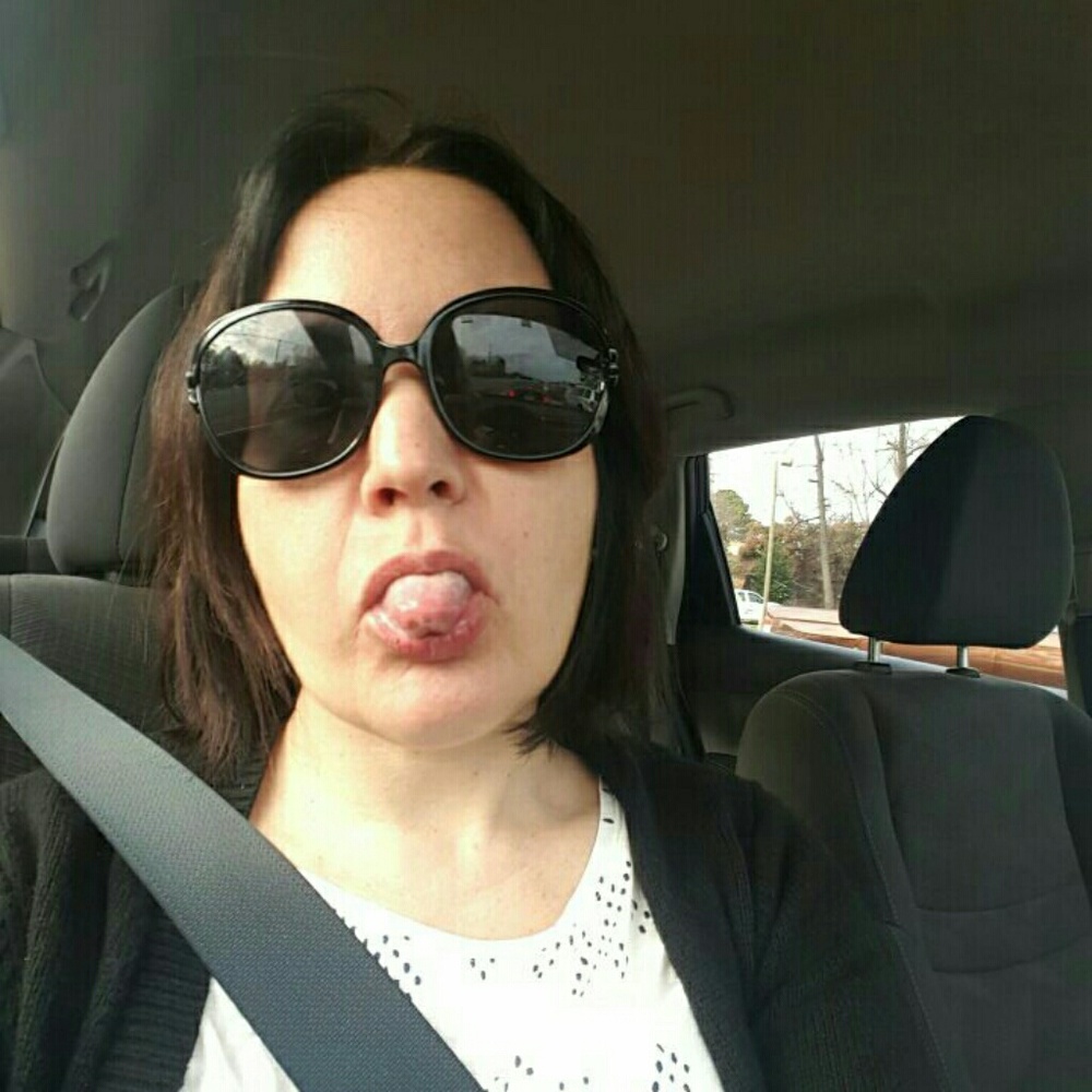 Meet your Posher, Jennifer