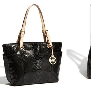 Michael Kors Jet Set Purse