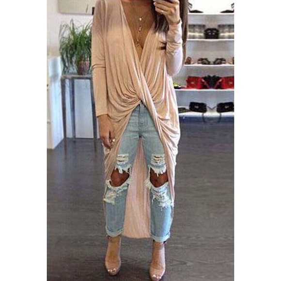 💥New!💥 Plunging Neck Wrapped Blouse - Picture 2 of 4