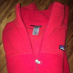 Patagonia men's small red pullover NWOT
