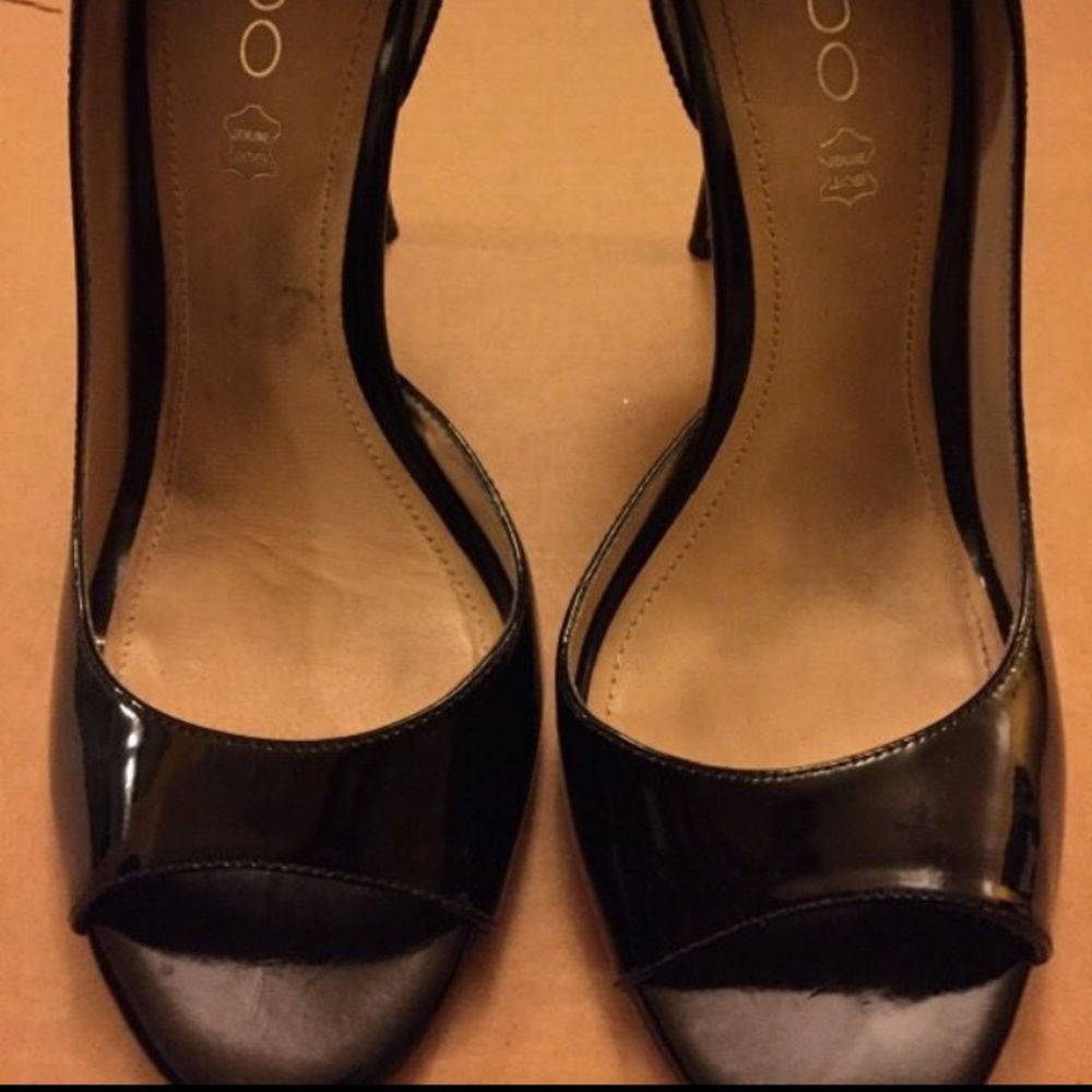 Black Aldo Heels.