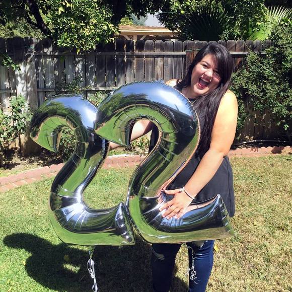 Meet your Posher, Daniela - Picture 1 of 1