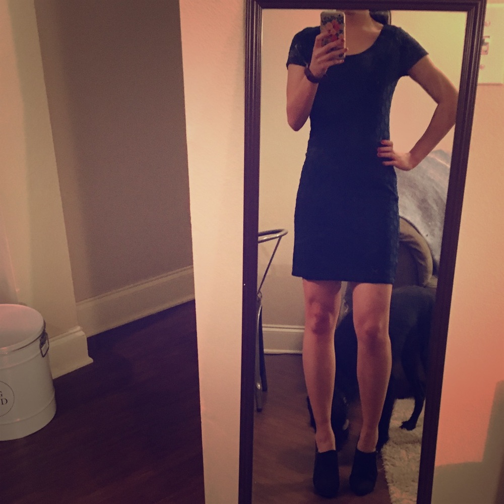 Isaac Mizrahi navy lace dress