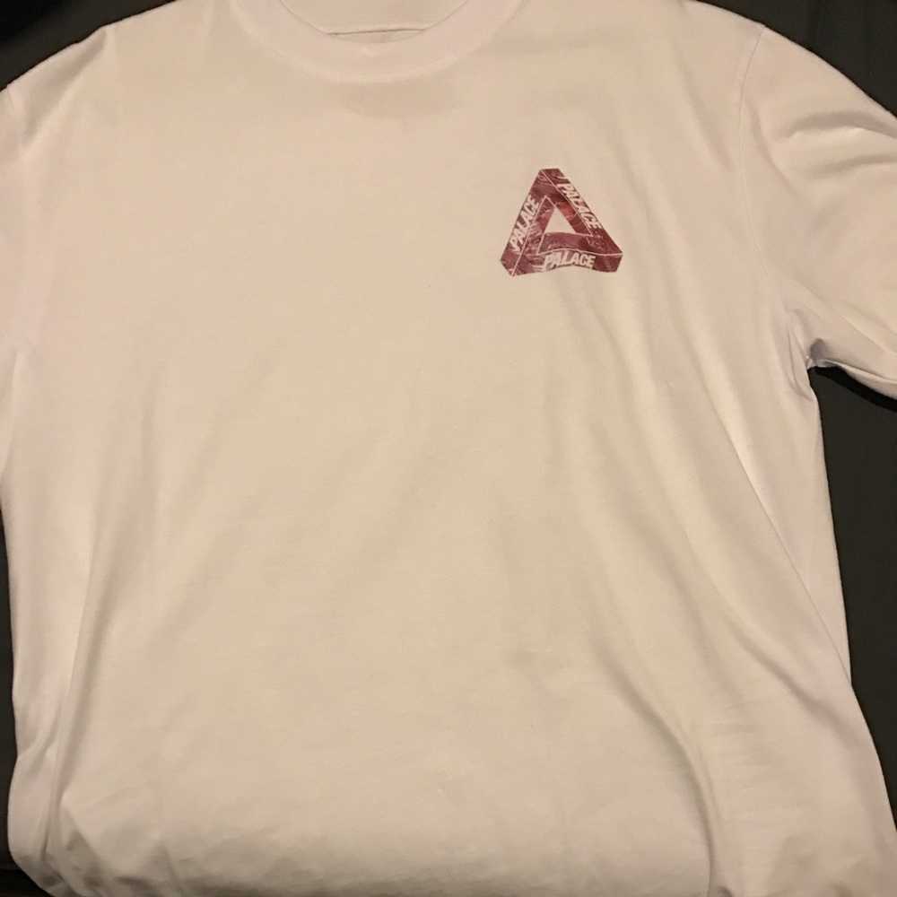 Palace tee