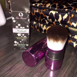 ❤ Too Faced Teddy Bear Hair Kabuki Brush ❤