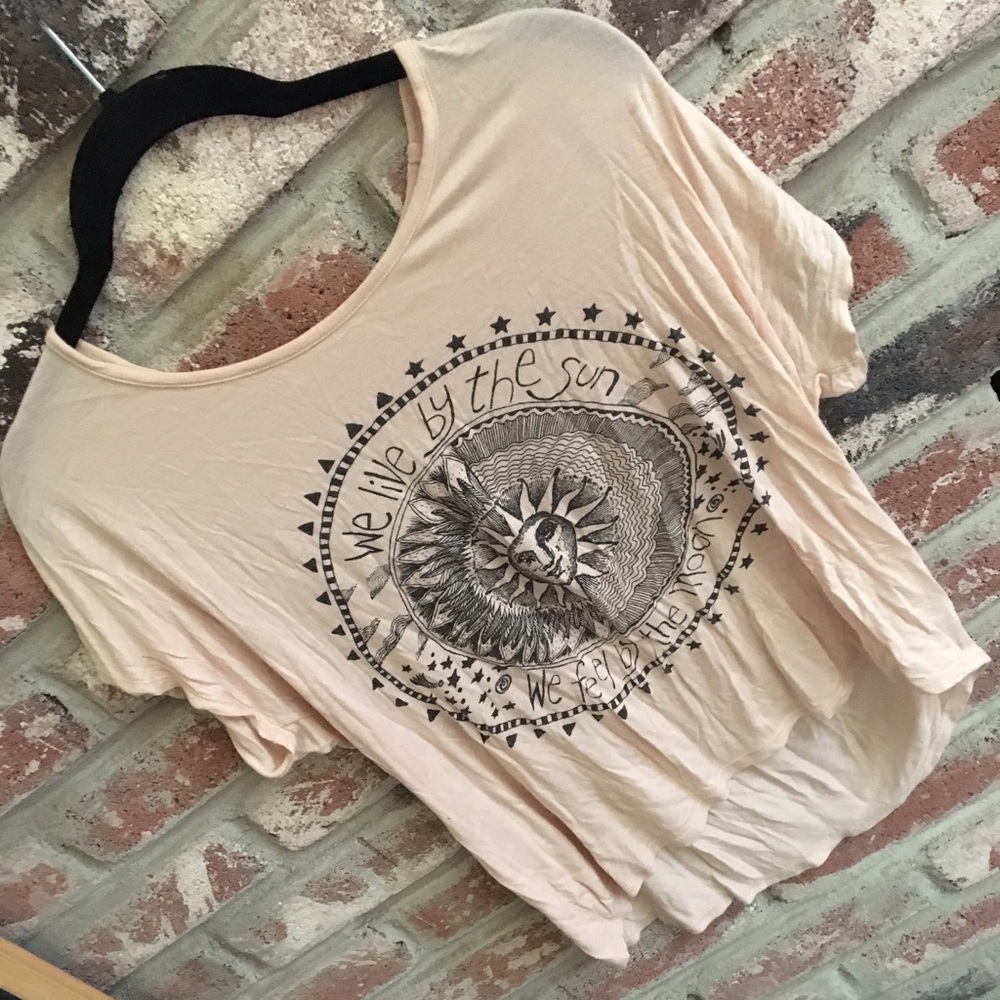 Live By the Sun Graphic Crop Tee