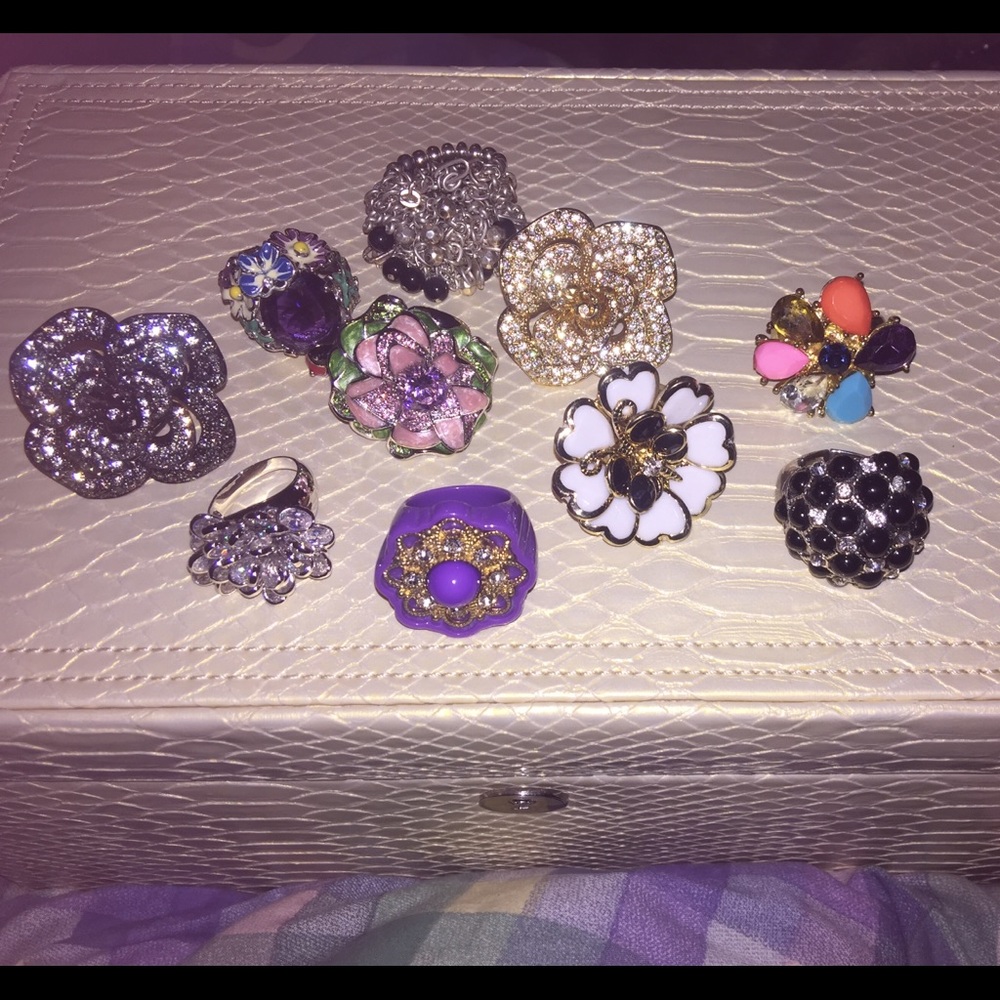 Rings Lot - Picture 2 of 2