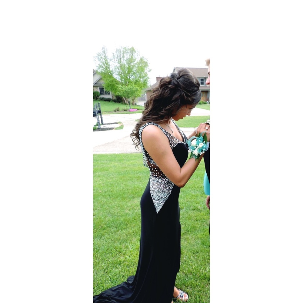 Black prom dress
