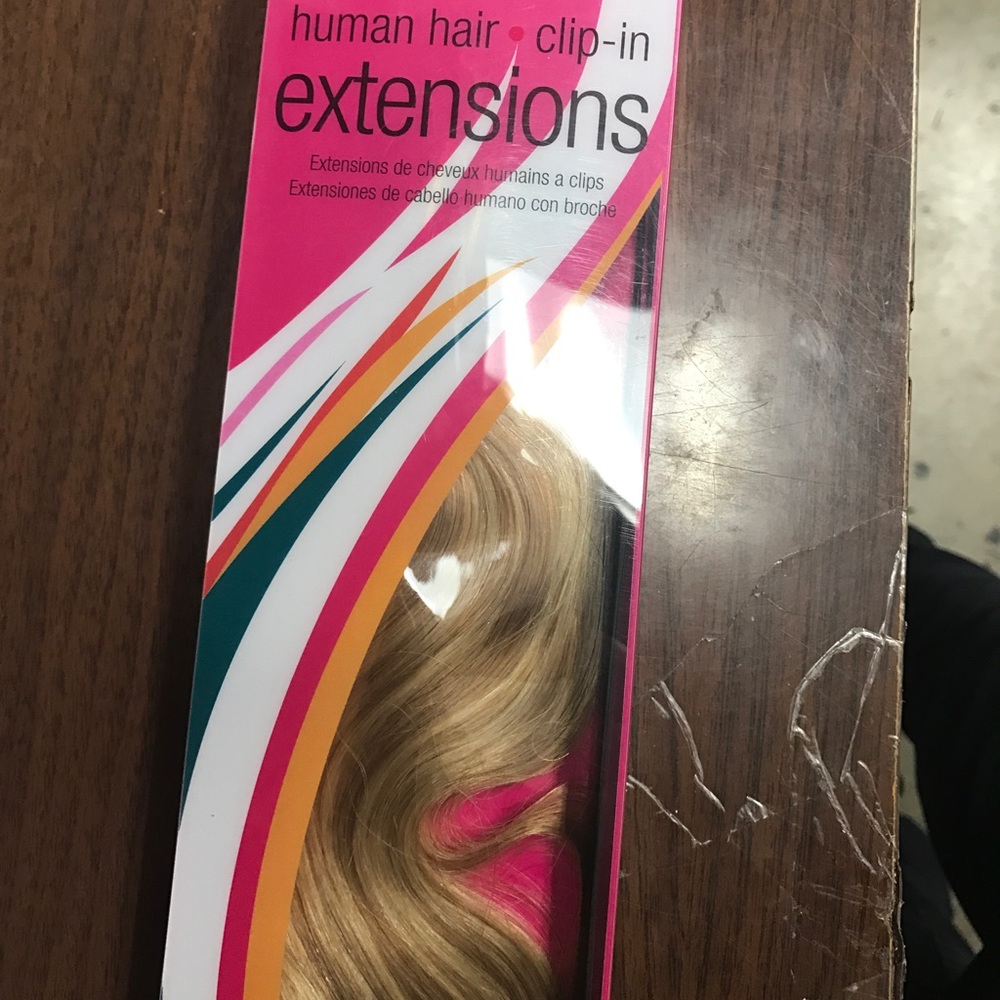 100% Human Remy Hair 18 inch extensions.