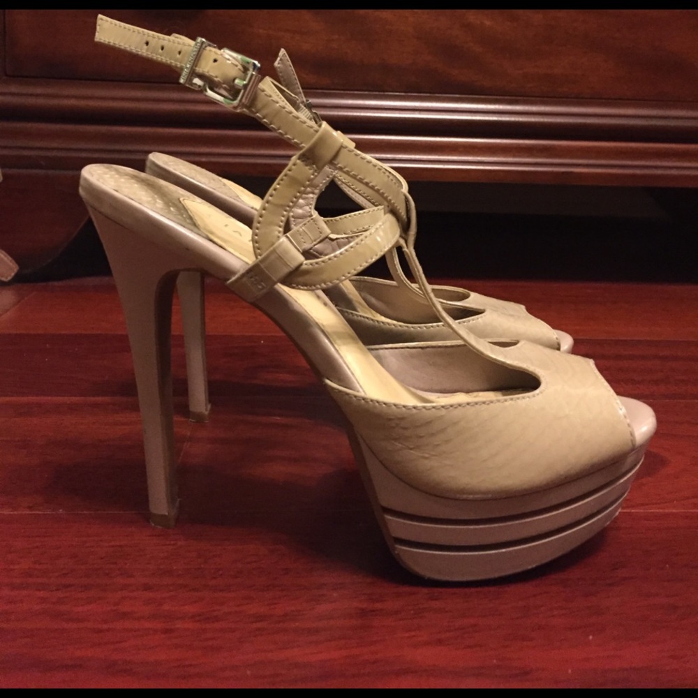 Gianni Bini Nude Platform Heels