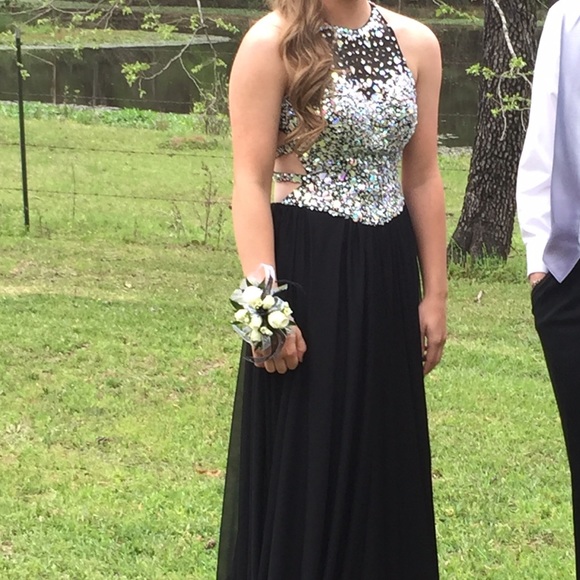 Dresses & Skirts - Long Black Sequin Bodice Prom Dress