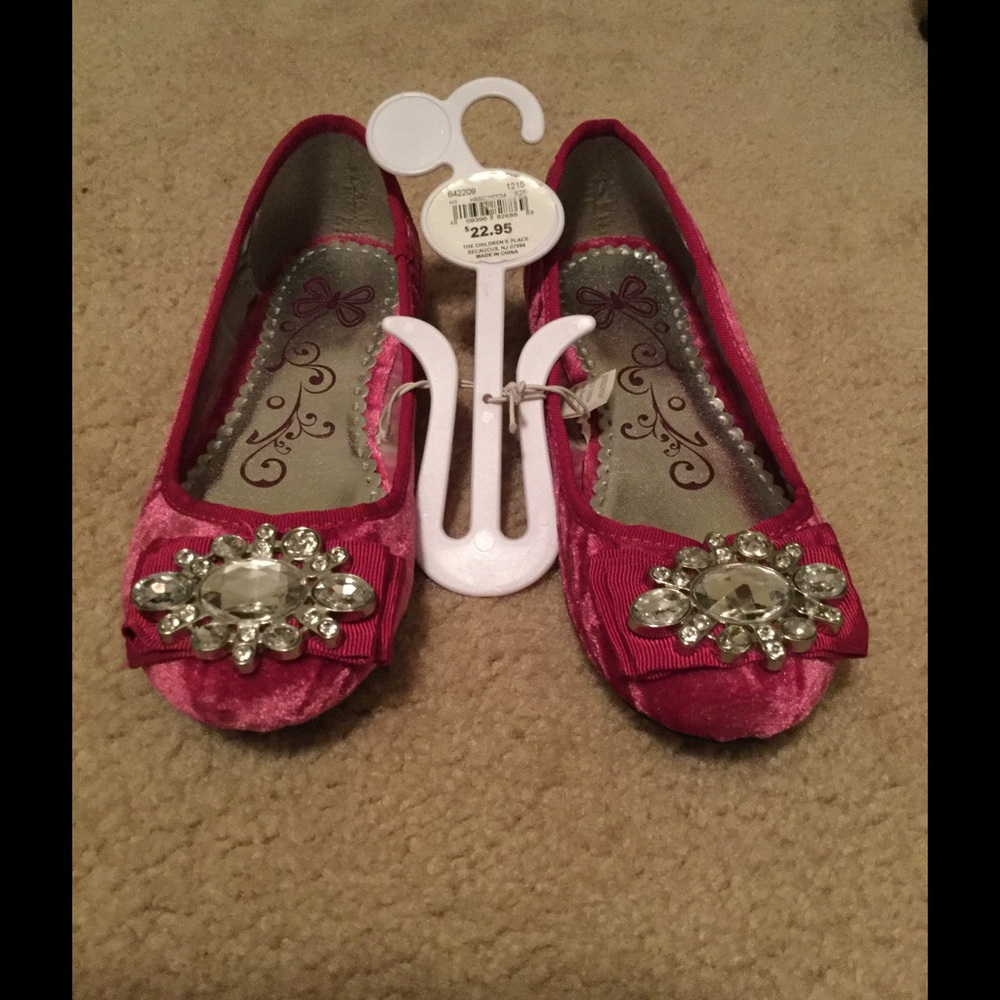 Cute flats for spring flings and tea parties!