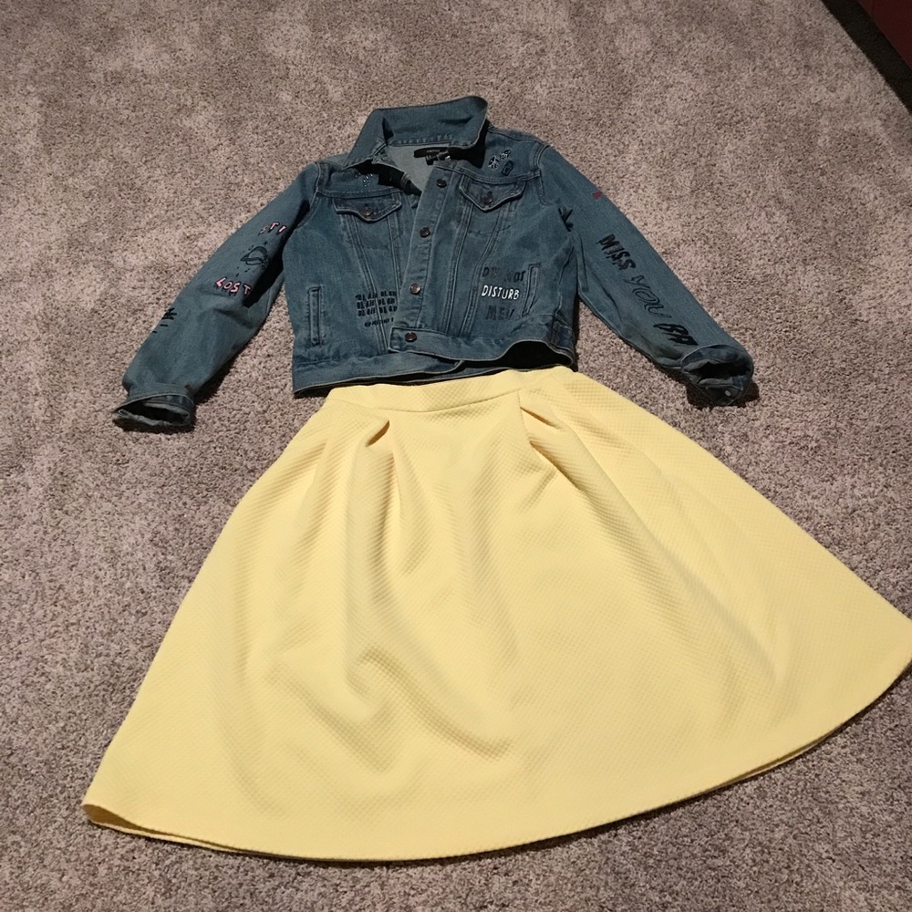 💛Beautiful Yellow Potter's Pot skirt 💛 NWOT