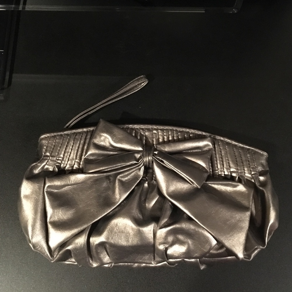 Pewter Clutch with Zipper/Wristlet
