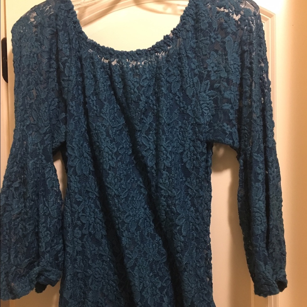 Teal lace top!