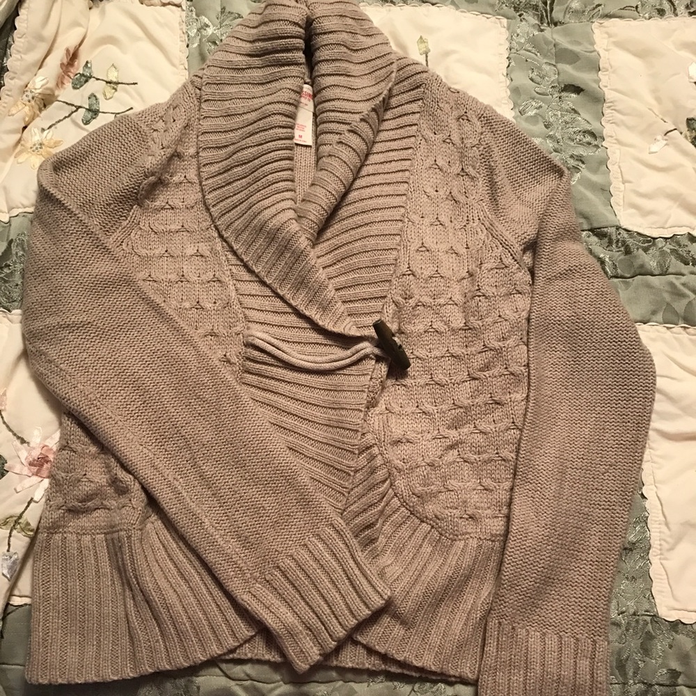 Brown/cinnamon colored cardigan size:M