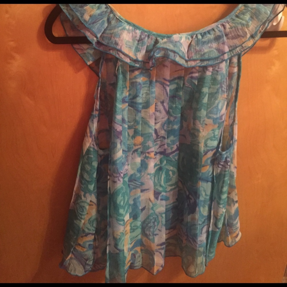 Beautiful Spring Shirt - Picture 7 of 7