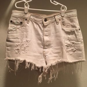 UO renewal Levi shorts