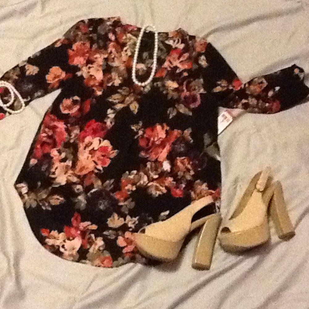 Flower Clasic Blouse
