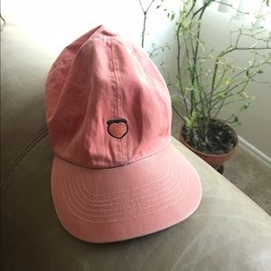 🍑UNIF peach hat!🍑