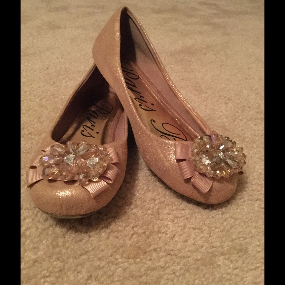 Pretty little flats for any girl...